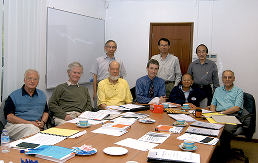 From left (Front Row) - Hans FÖLLMER, Keith MOFFATT, David SIEGMUND, Roger HOWE, LUI Pao Chuen, Avner FRIEDMAN From left (Back Row) - CHONG Chi Tat, Denny LEUNG, Louis CHEN At IMS on 8 Jun 2006.